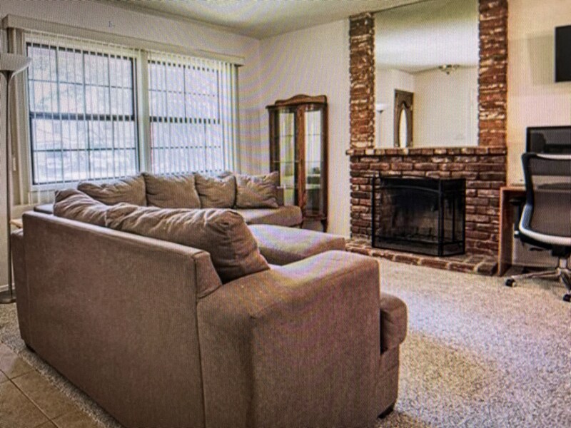 Building Photo - 11639 Hallwood Dr