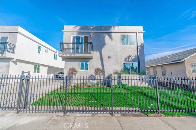 Building Photo - 1183 E 59th Pl