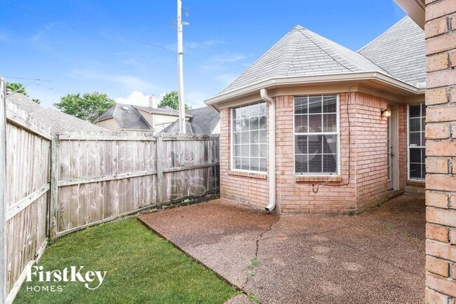Building Photo - 726 Silver Sands Dr