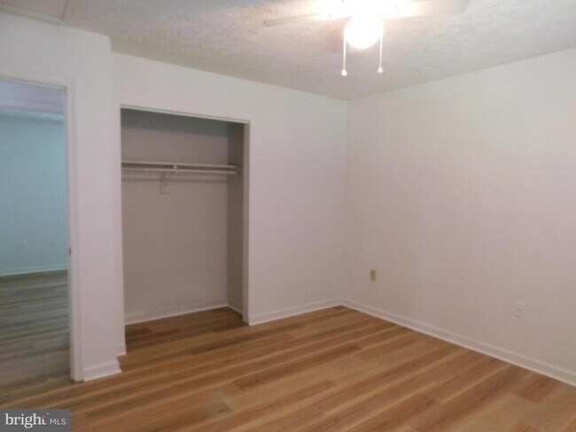 Building Photo - 100 Pinto Trail
