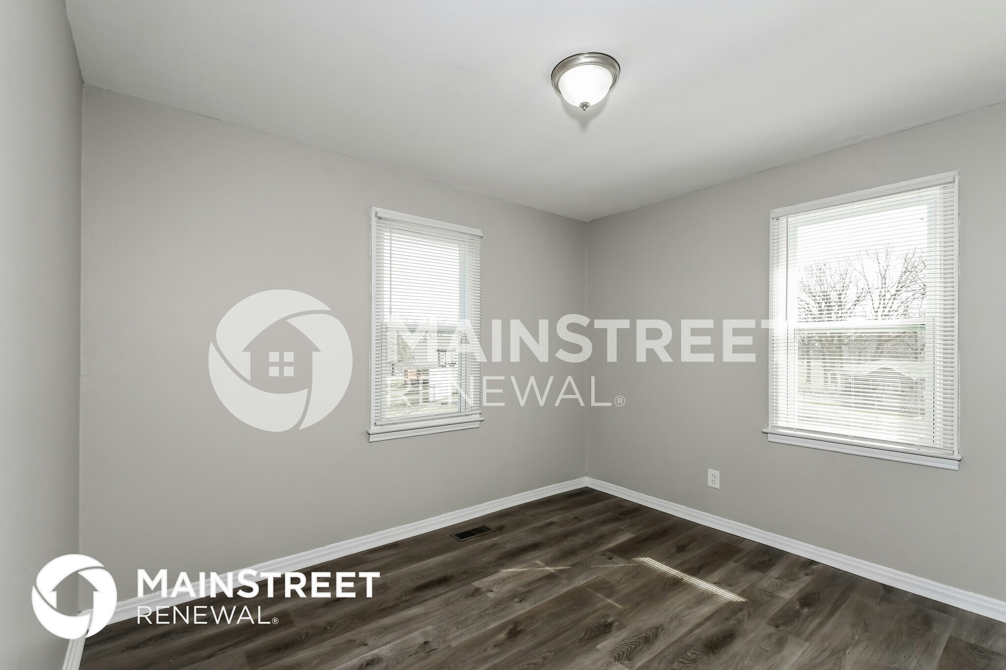 Building Photo - 5256 Skyline Ct