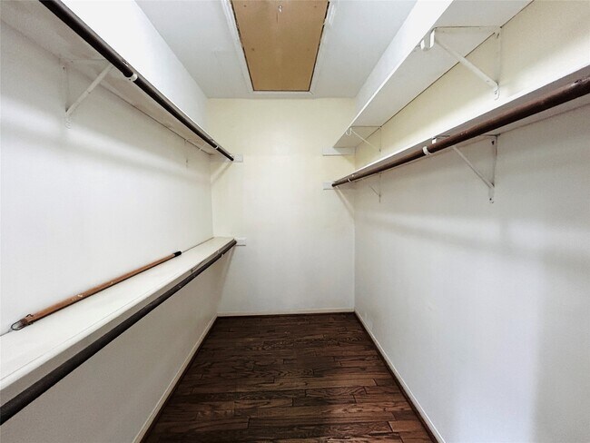 Building Photo - 5200 Weslayan St