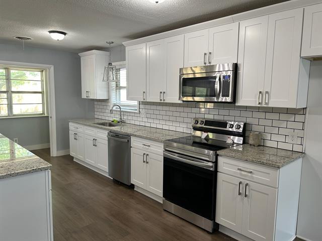 Building Photo - 908 S Burdette Ave