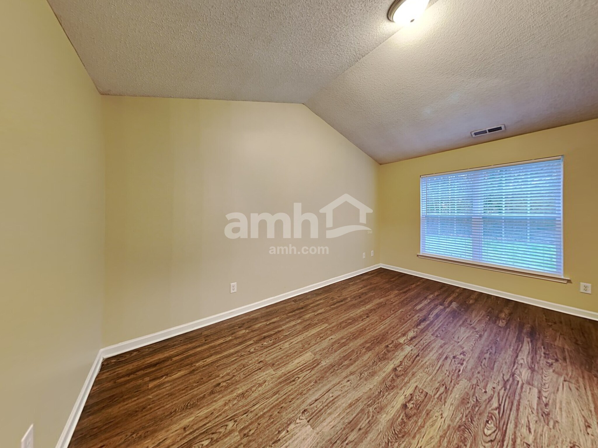 Building Photo - 5405 Orchard Pond Dr