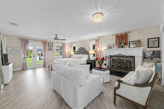 Building Photo - 15161 Collecting Canal Rd