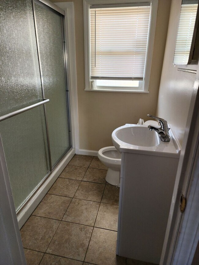 Building Photo - 4306 Shady Villa Dr