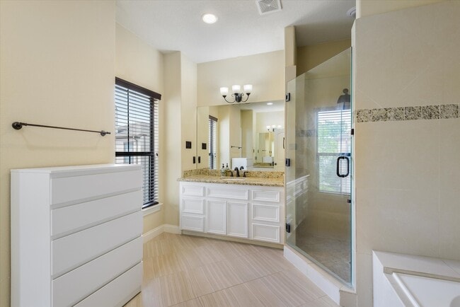 Building Photo - 3034 Orchard Ct