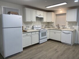 Building Photo - 9535 Ashworth Ave N