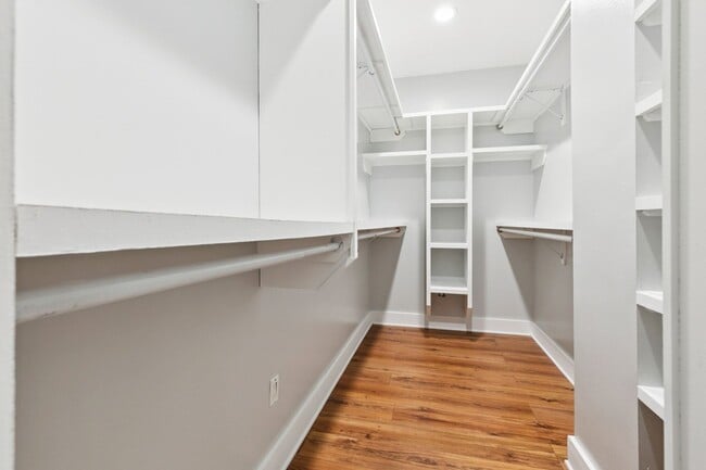 Building Photo - 3701 Derbigny St