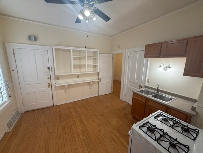 Building Photo - R&amp;R Investments East LLC