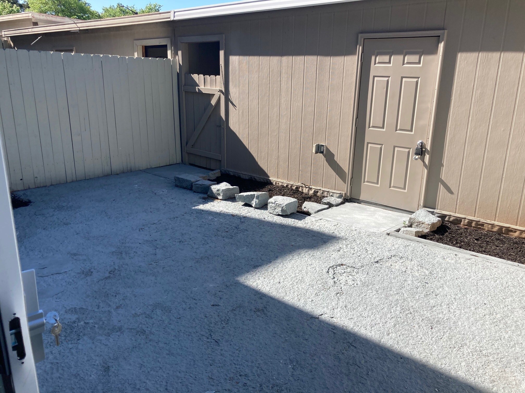 Building Photo - 340 Winding River Dr