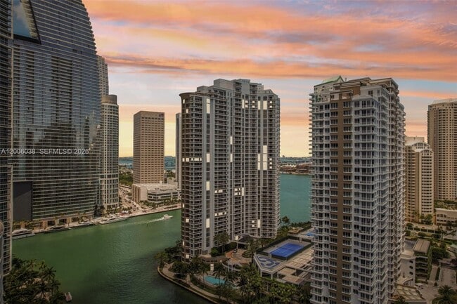 Building Photo - 901 Brickell Key Blvd