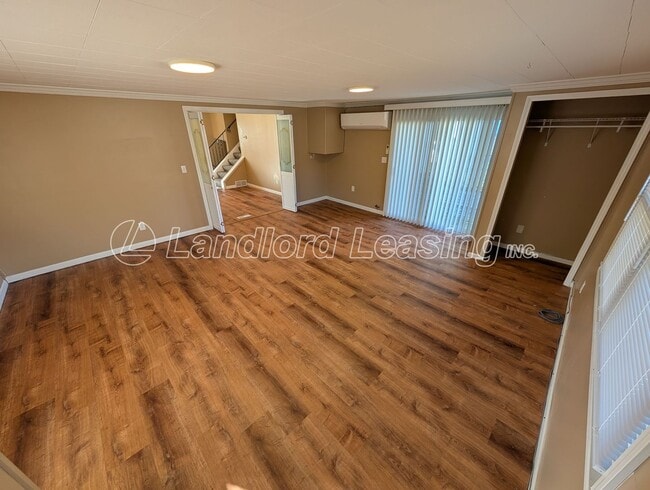 Building Photo - Beautiful 4-Bedroom Split-Level Home with ...