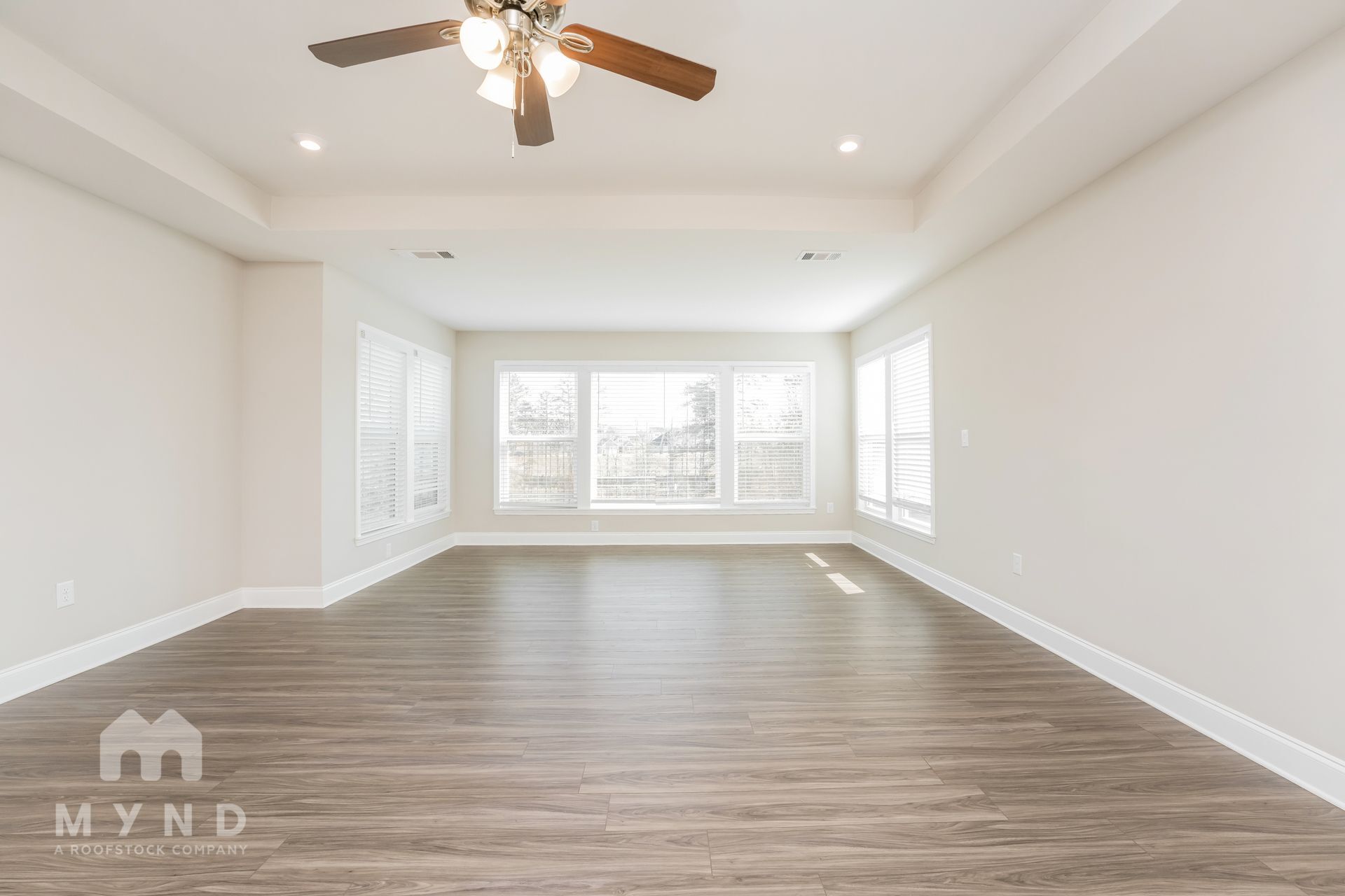 Building Photo - 584 Michigan Cir