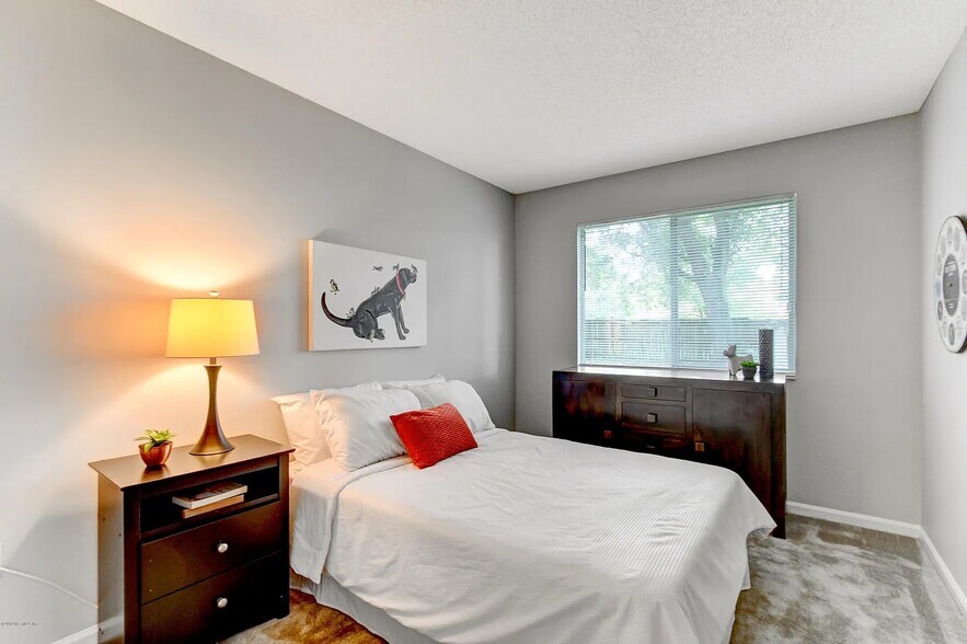 BEDROOM 1 - 6423 Sable Woods Dr E