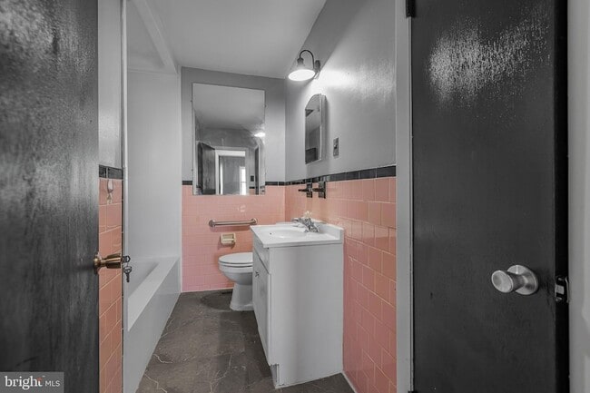 Building Photo - 816 Lincoln St