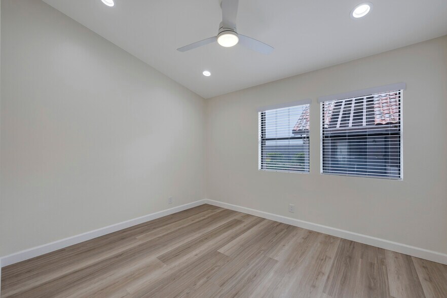 Building Photo - 319 Molokai Dr
