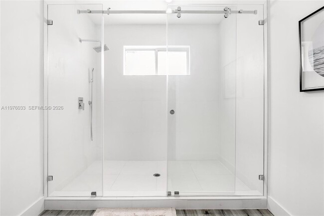 Building Photo - 1123 NE 23rd Terrace