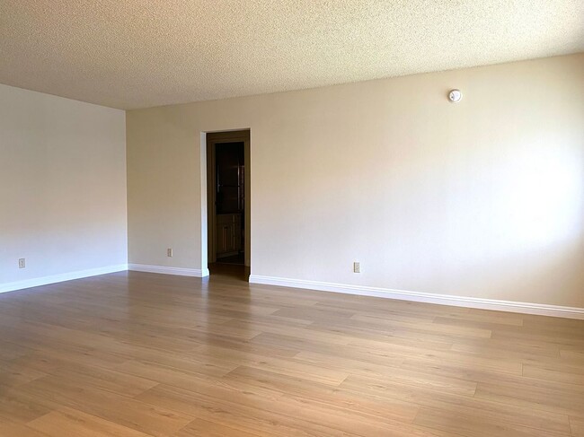 Building Photo - 5444 Sepulveda Blvd