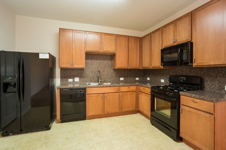 Building Photo - 8119 Almera Falls Dr