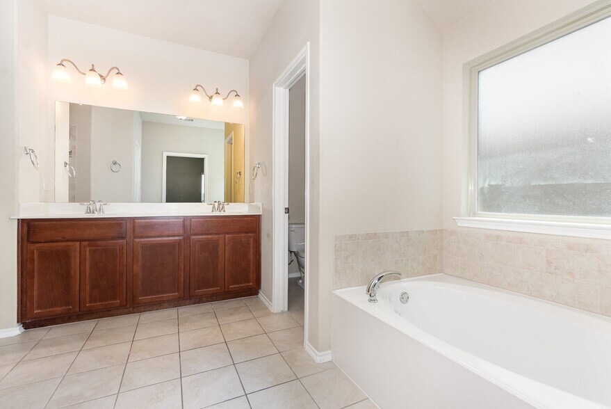 Building Photo - 8813 Deadwood Ln
