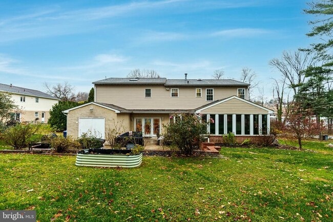 Building Photo - 841 Rodman Ave