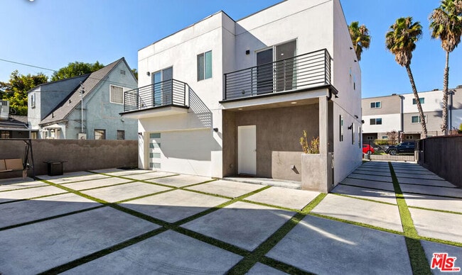 Building Photo - 14528 Killion St