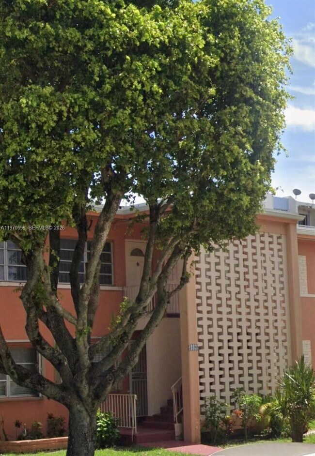 Building Photo - 3450 SW 9th St