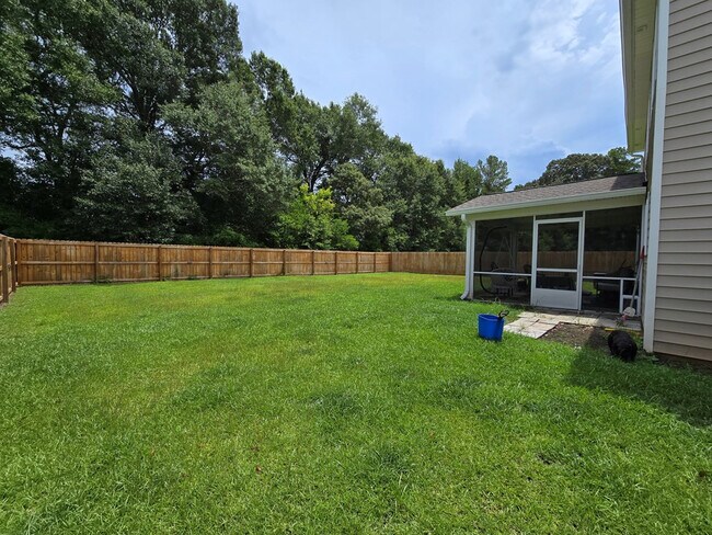 Building Photo - 165 Whitetail Cir