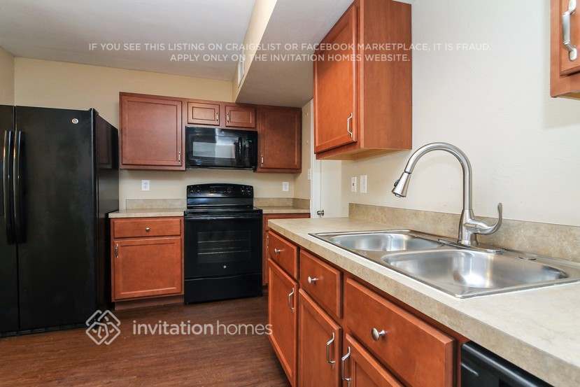 Building Photo - 568 Fisher Dr