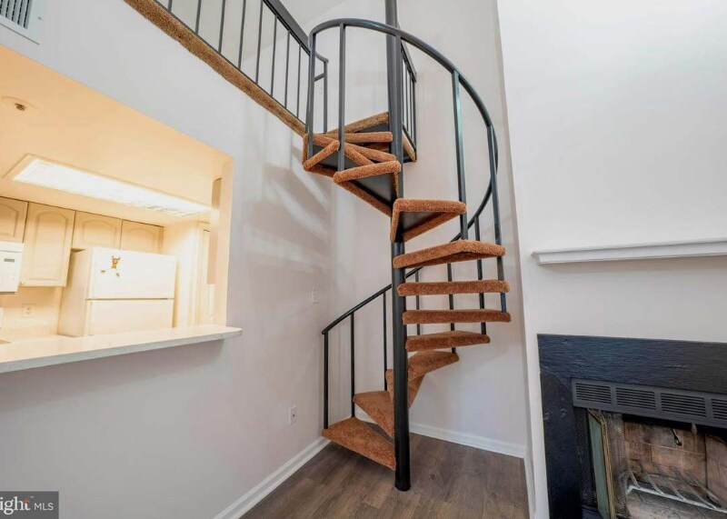 Building Photo - 14049 Vista Dr