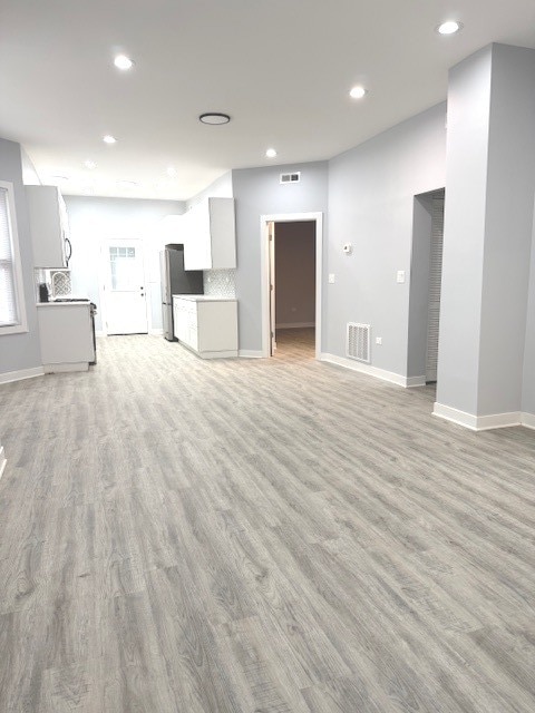 Building Photo - 2442 N Lawndale Ave