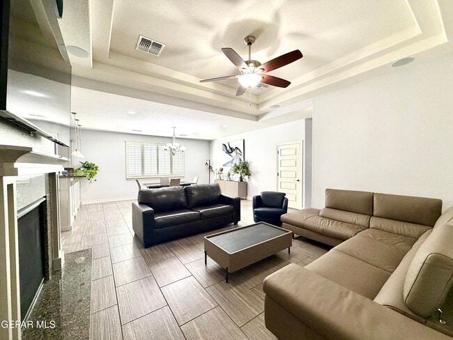 Building Photo - 1180 Spofford Pl