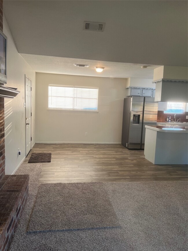 Building Photo - 622 Coolidge St