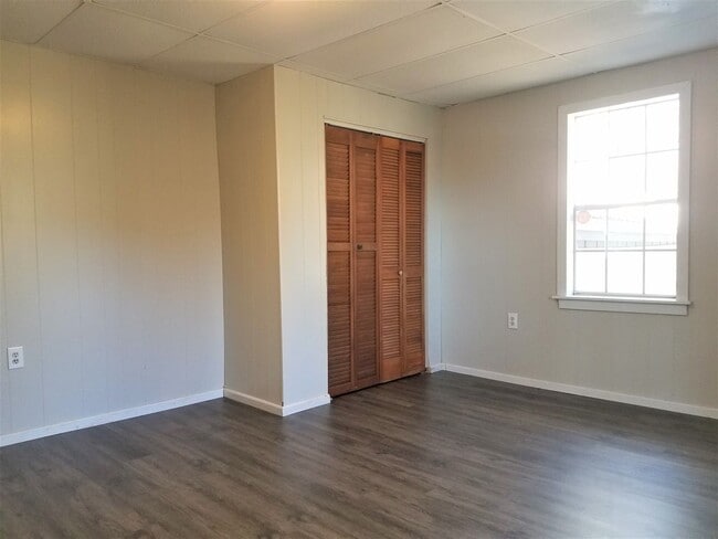 Building Photo - Beautiful 2 Bed Home in Fleetwood!