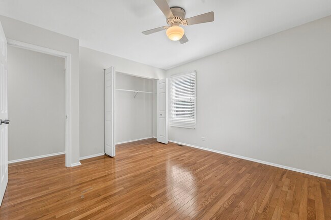Building Photo - 2158 Countryside Cir