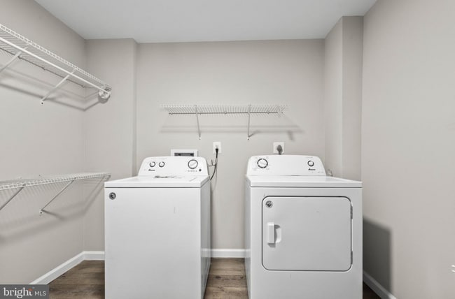 Building Photo - 328 Moseby Ct