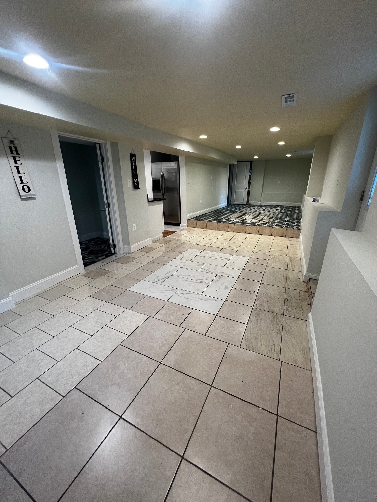 Building Photo - 5405 Quintana St