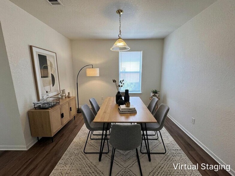 Building Photo - 1606 Dugger Cir
