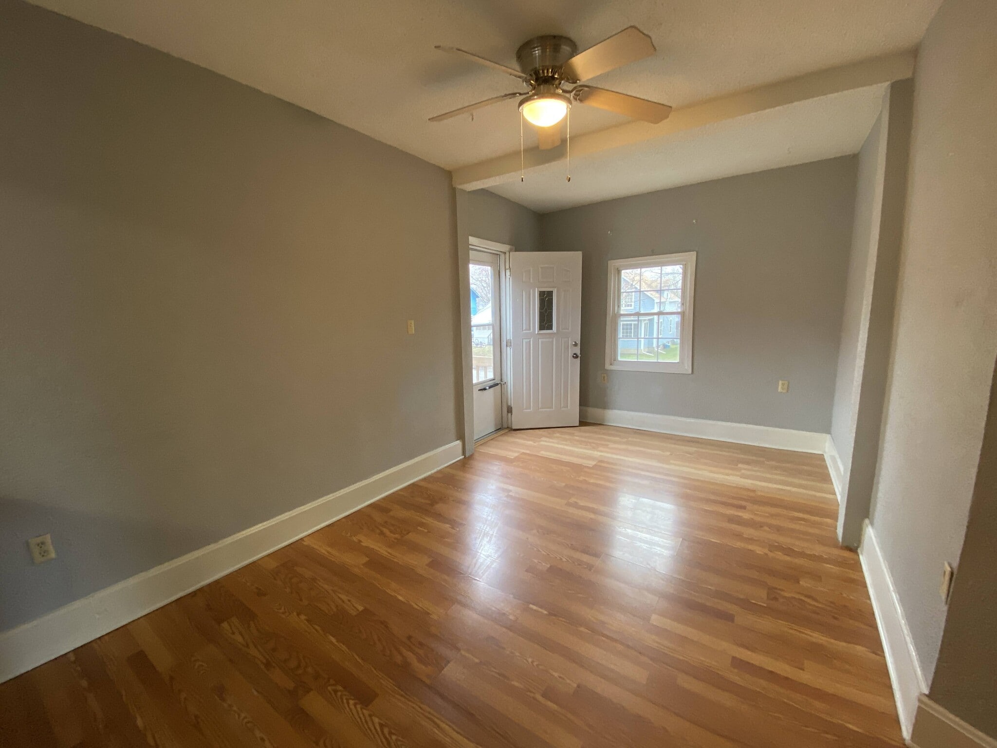 Building Photo - 416 8th St