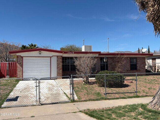 Building Photo - 10409 Sigma St