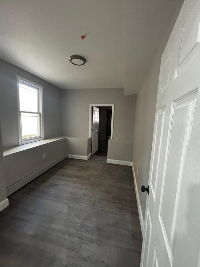 Building Photo - 6119 Tyler Pl