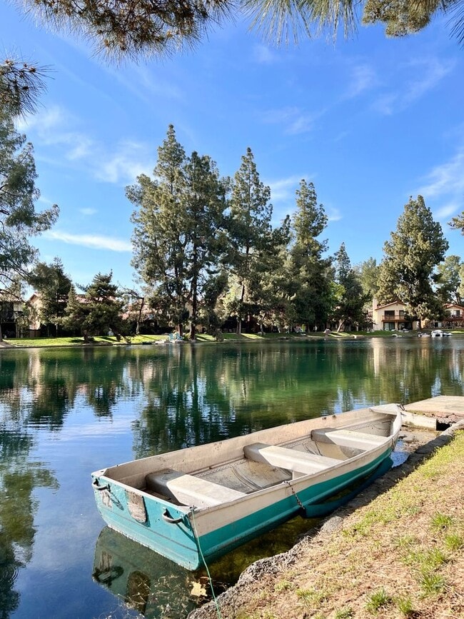Building Photo - 4-Bedroom Lakeview Home in Gated Community...