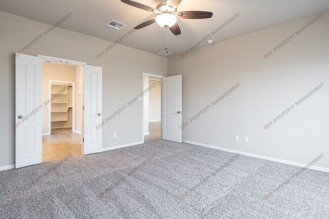 Building Photo - 10206 Eaglefire Dr