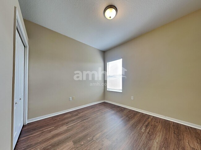 Building Photo - 7044 Monarch Park Dr