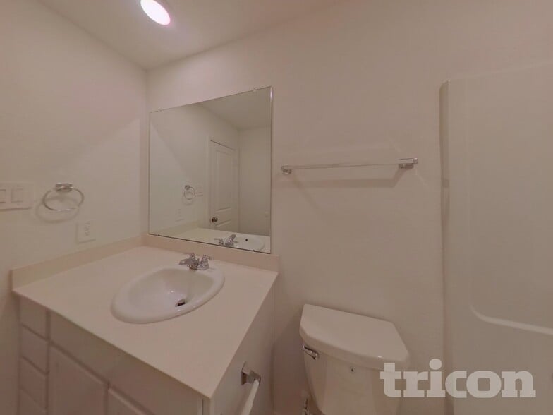 Building Photo - 17527 Grand Fir Ln