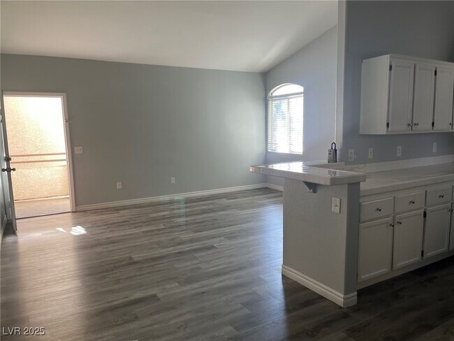 Building Photo - 1300 S Arlington St