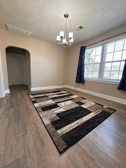 Building Photo - 632 Bellwood Rd