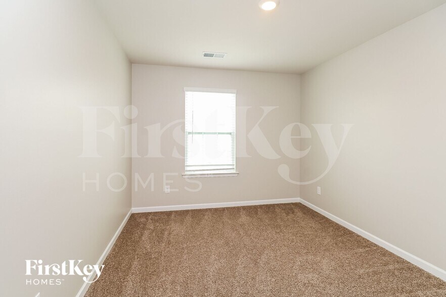 Building Photo - 3068 Green Apple Dr
