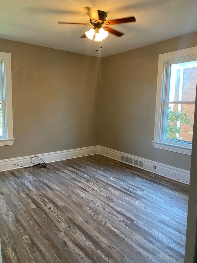 Building Photo - Gorgeous 1 and 2 bedroom apartments for rent in Pittsburgh